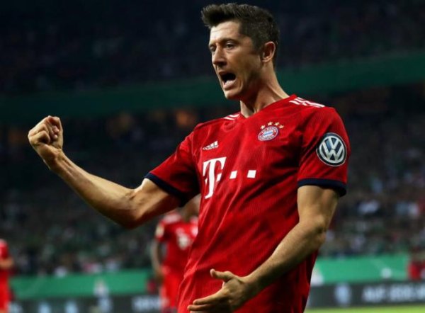 星空体育官网 德甲官方：莱万当选本轮最佳球员 新赛季5场9球